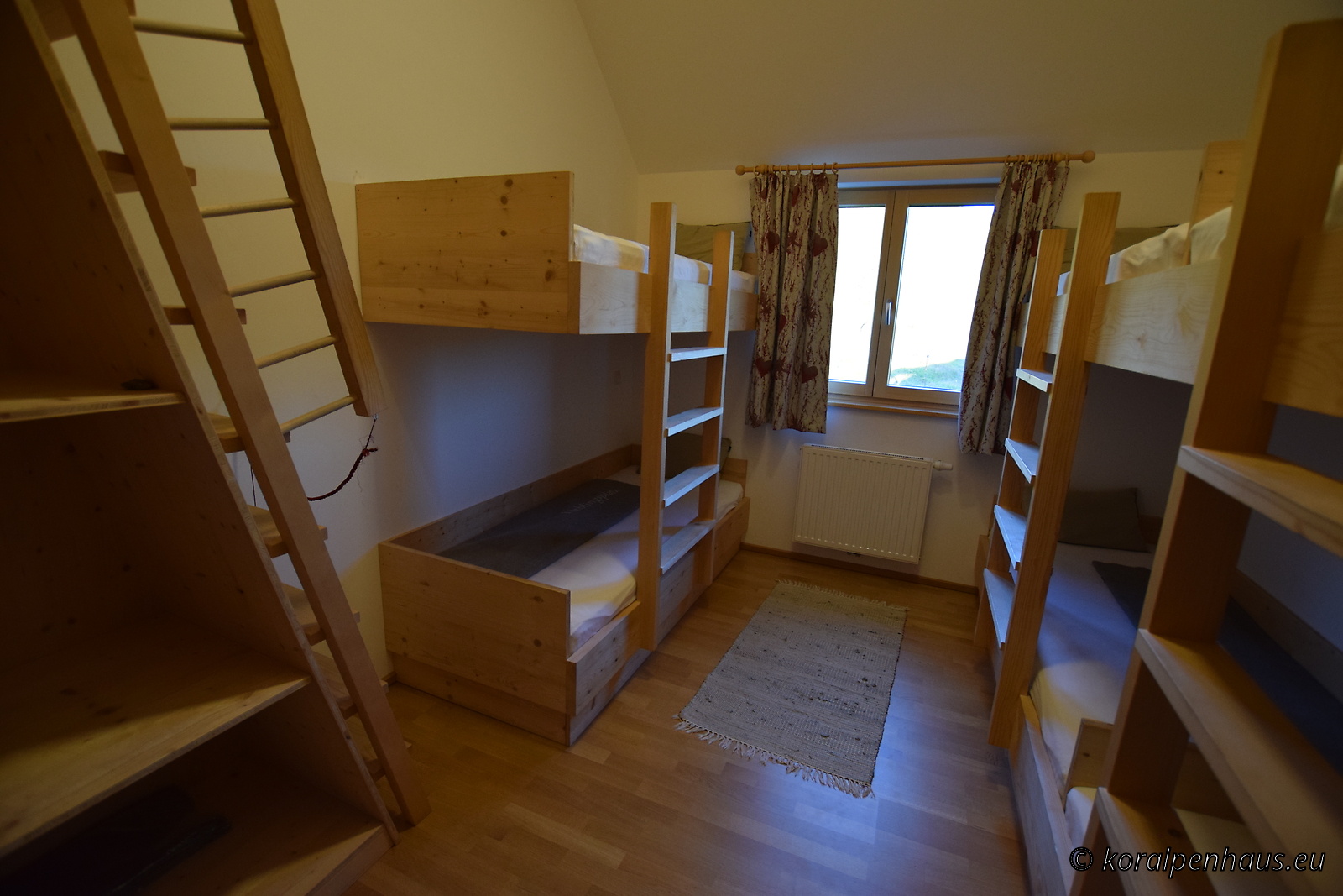 Lucky Room 1
